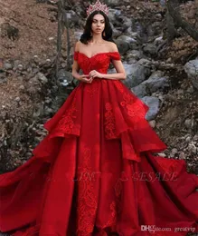 Sade Mhamad Princess Red Off Shoulder Prom Klänningar Lace Tiered Kjolar Ruffles Evening Gowns Plus Storlek Formell Party Dress Robes de Soirée