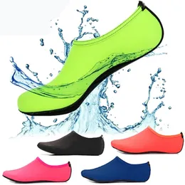 Vattenskor Aqua Skor Strand Sneakers Unisex Latent Swimming Driving Fitness Leisure Barefoot Seaside Shoes Diving Socks DLH418