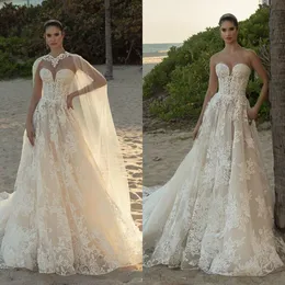 En linje älskling med Cape Beach Boho spets applicerade rygglösa bröllopsklänningar formella klänning brudklänningar pplikerade