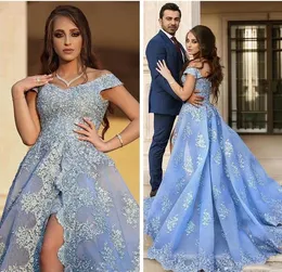 Grace 2018 Light Sky Blue Off Shoulder Arabiska Dubai Kvinnor Prom Dresses Organza Split En Linje Lång Party Dress Appliques Lace Aftonklänning