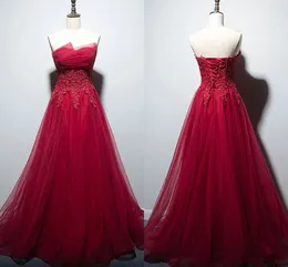 Real Picture Dark Red Billiga Prom Homecoming Dresses Lace Pleated Tulle Unique Strapless Lace-up Evening Gowns Vestidos de Noche Bridesmaid