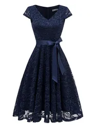 Mörk Navy Fashion V-Neck Lace Ball Gown Cap Sleeves Brudtärna Klänning Snabb Frakt Party Dress Knee-längd för bröllop