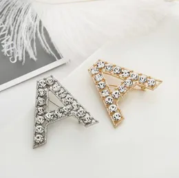 New Men Women Fashion Full Rhinestone Letters Pins Brooches Gold/Silver Plated Letters Bling Brooches Pins For Party Wedding