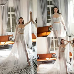 Strand Julie Vino Zweiteilige Kleider Brautkleider mit Umhang Sexy Perlenbesetztes, paillettenbesetztes Boho-Hochzeitskleid