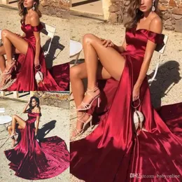 Tanie Sexy Red High Side Split Evening Prom Dresses New Design Tanie Linia Off Ramiona Satyna Eleganckie Wieczór Suknie Formalne Niestandardowe