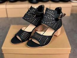 2021 Lyxiga högklackar Slides Sandaler Suede Mid-Heel Designer Sexig med Crystal Metal Buckle Summer Beach Bröllop Skor Storlek 35-43 No11