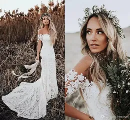 2022 Sexig Bohemian Lace Bröllopsklänningar Country Style Off Shoulder Short Sleeves Sweep Train Bridal Dresses Beach Wedding Gowns Vestidos