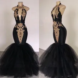 2019 Afryki Mermaid Prom Dresses Gold Aplikacje Halter Keyhole Neck Suknia Wieczorowa Plus Size Black Girls Dress Custom