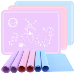 Nie poślizg Miękki 40 * 30 cm Składany zmywalny stół jadalny Dzieci Mata silikonowe Podkładki Baby Silikonowe Podkładki Mieszane kolory i wzory