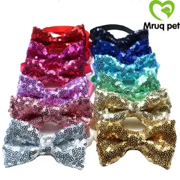 60PCS Haustier Hund Katze Welpen Fliegen Einstellbare Shinning Pailletten Bowknot Hund Bowties Pflege Bögen Zubehör Pet Liefert