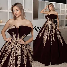 Burgundy Velet A Line Prom Dresses 2020 Arabic Gold Lace Applique Ruched Dubai Floor Length Formal Party Evening Gowns