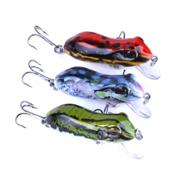 Hengjia 30 sztuk / partia Fishing Tackle Fishing Lure Hard Plastic Fishing Frog Przywabienie z hakiem Topwater Sztuczne ryby Walczą z wysoką kwanętność