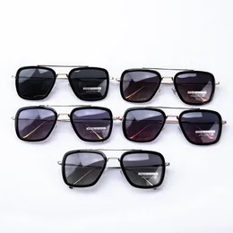 EU estoque de moda unisex homens mulheres marca designer sol óculos ouro quadro quadrado clássico UV400 Eyewear FY2211