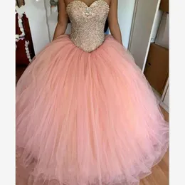 Bling Bling Pink Sweetheart Tulle Sweet 16 Sukienki 2019 Suknie Balowe Prom Zroszony Kryształ gorset Powrót Drapowane Plus Size Quinceanera Dress