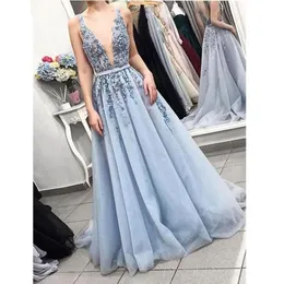 Sexy Głębokie V-Neck Aplikacje Koronki Frezowanie Light Blue Prom Dresses Long 2020 Backless Tulle A-Line Evening Dress Vestido de Festa Longo