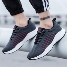 High Quality Wholesale Antiskid Chaussures Fashion Designer Shoes Trainers White Black Dress De Luxe Sneakers Men Women running Shoes