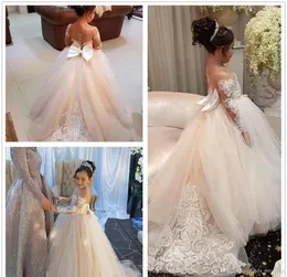 2019 Księżniczka Tanie Piękny Cute Tulle Aplikacja Kwiat Girl Dresses Córka Maluch Długie Rękawy Ładne Dzieci Pierwsza Komunia Święta Sukienka