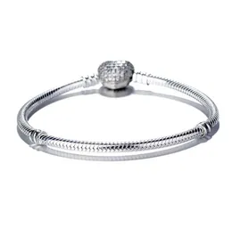 Kvinnor Lyx Fashion 925 Sliver Plated Love Heart CZ Diamond Hand Chain Armband för Pandora Snake Chain Bracelet W75