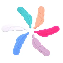 18 Styles Feather Silicone Beads bebê Teethers BPA mastigáveis ​​presentes colar de pingente de produto comestível do bebê dentição Beads Duche M1420