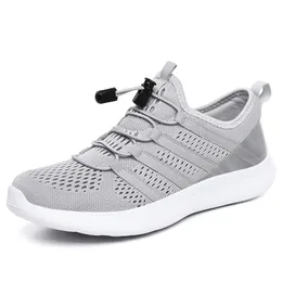 Light Waga Oddychająca Kobiety Męskie Buty do biegania Czarne Szare Trenerzy Sportowe Biegacze Sneakers Marka Homemade Made in China Size 39-44