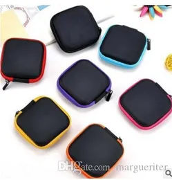 Hörlurar Förvaringslåda Mini hörlurskabel Hårdlåda Portable PU Läder Zipper Earbuds SD Card Case 7.5 * 7.5 * 3cm
