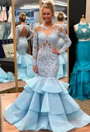 Bahama Blue Ruffles Evening Prom Dresses Illusion z długim rękawem Koronka Aplikacja Sheer dekolt Keyhole Warstwy Wsteczki Formalne Suknie Party