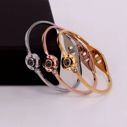 2019 nova moda titanium aço 520 eu te amo pulseira 100 línguas gentis pulseiras para as mulheres amor pulseira presente do dia dos namorados