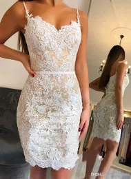 Kurze neue sexy Abschlussballkleider Spaghetti -Träger mit Low Rücken Perlen Spitze formelle Abendkleider billige Heckparty Ball Heimkehrkleid