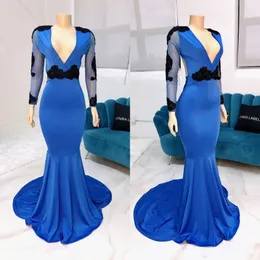 Sexig ny mode blå långa ärmar prom klänningar v neck svart spets applique kväll klänningar klänning slitage robes de bal Vestidos defiesta