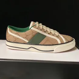 Män Fritidsskor kvinnor Resor 100 % läder snörning sneaker mode dam designer Löparträning Bokstäver kvinna sko Platta tryckta gym sneakers storlek 36-45 Sneakers