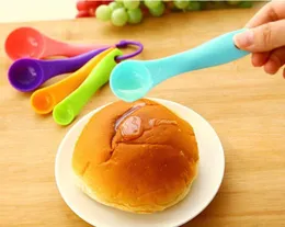 5pcs / set Färgglada mätskedar Plast (1 / 2,5 / 5 / 7,5 / 15 ml) Åtgärd Sked Sugar Mät Scoop Cake Baking Spoons Gratis Ship