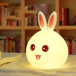LED漫画のカラフルなシリコーンのウサギの夜のライト柔らかいUSB充電式ランプ子供の赤ちゃんのベッドサイドランプギフトライト