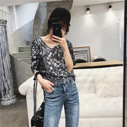 NEPLOE New Arrival Kobiety Cekiny T Koszulka Casual Plaid Krótki Rękaw Koszulki V-Neck Summer Loose Korean Moda Topy Y19072701