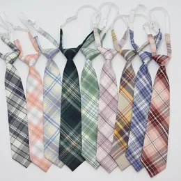 Student Professionell Slips 7 * 32cm Lazy People Uniform Neck Tie Jacquard Polyester Slipsar till julklappar Gratis FedEx TNT DHL