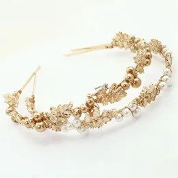 Hårtillbehör för kvinnor europeiska och amerikanska smycken Barock Luxury Retro Metal Leaves Pearl Headband Hair Band Wholesale