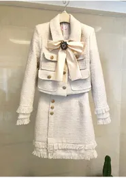 Två styck klänning märke lady ull 2 ​​stycke uppsättning vinterkvinnor diamant båge guld singel breasted kort tweed jacket coat + tofs penna kjol kostym