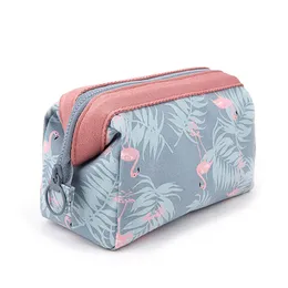 Kosmetisk väska Kvinnor Vattentät Flamingo Makeup Bags Travel Arrangör Toalettsaker Kits Portable Makeup Väskor