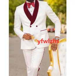 Przystojny Tłoczenie Groomsmen Double-Breasted Groom Tuxedos Men Garnitury Ślub / Prom / Dinner Best Man Blazer (Kurtka + Spodnie + Krawat) W88