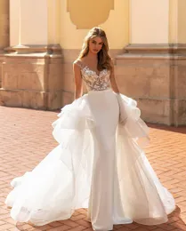 Gorgeous 2021 Syrenka Koronki Satynowe Suknie Ślubne Suknie ślubne z odpinanym pociągu Appliqued Backless Robe de Mariée