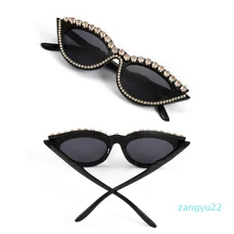 Ny mode vintage diamant solglasögon smal ram solglasögon streetwear trending solglasögon kvinnor glasögon tillbehör