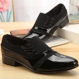 2021 Glossy Groom Shoes England Style Soft Leathers Mens Business Shoes Formal Wedding Party Mens Casual Shoes AL6977226l
