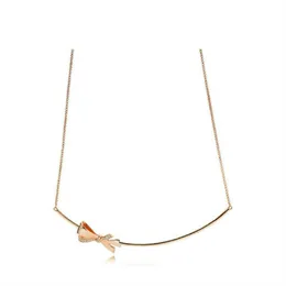 100% 925 Sterling Silver Rose Gold Zircon Charm Clavicle Chain Flower Shape Round Halsband Original Mode Smycken Gifts Femton