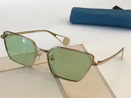 Ny lyx 0538S designer solglasögon för kvinnor mode wrap solglasögon pilot ram beläggning spegel lins kolfiber ben sommarstil 0538