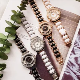 40mm Quarz-Diamant-Uhren römische Zahlenzifferblätter Herrenuhren Neue Modedesigner-Armbanduhren 6 Farben mit opp Beutel geben Schiff frei