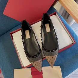 2020 Sommar Ny Fairy Wind Polka Dot Mesh Fashion Sandals Pekad Grunt mun All-Match Low Heel Shoes