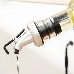 ワイン噴出口Pourerキッチンガジェットオリーブオイル醤油液ディスペンサーゴム製コルク漏れ防止シーラーボトルストッパーバーツールBH4073 TYJ