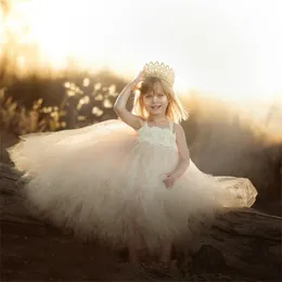 2021 Lovely Spaghetti Flower Girl Dresses Crystal Beaded Tulle Girls Pageant Gowns Custom Made Kids Birthday Party Dress