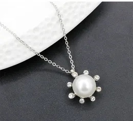 Sun Flower Pearl Necklace CLAVICLE CHAIN ​​CHEDANT IMITATION DIAMONT HALKACES LITT SUN Pearl Pendant Halsband