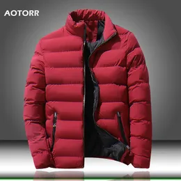 2019 Nya vinterjackor Parka män Märke Höst Varm Solid Färg Outwear Slim Fit Mens Bomull Padded Coats Man Casual Jacket T200318