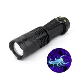 Ficklampor Torches UV 395NM Ultraviolett Torch Blacklight Ljus Zoomable Camping Lantern Vattentät Husdjur Urin Detektor 6PCS / 10P